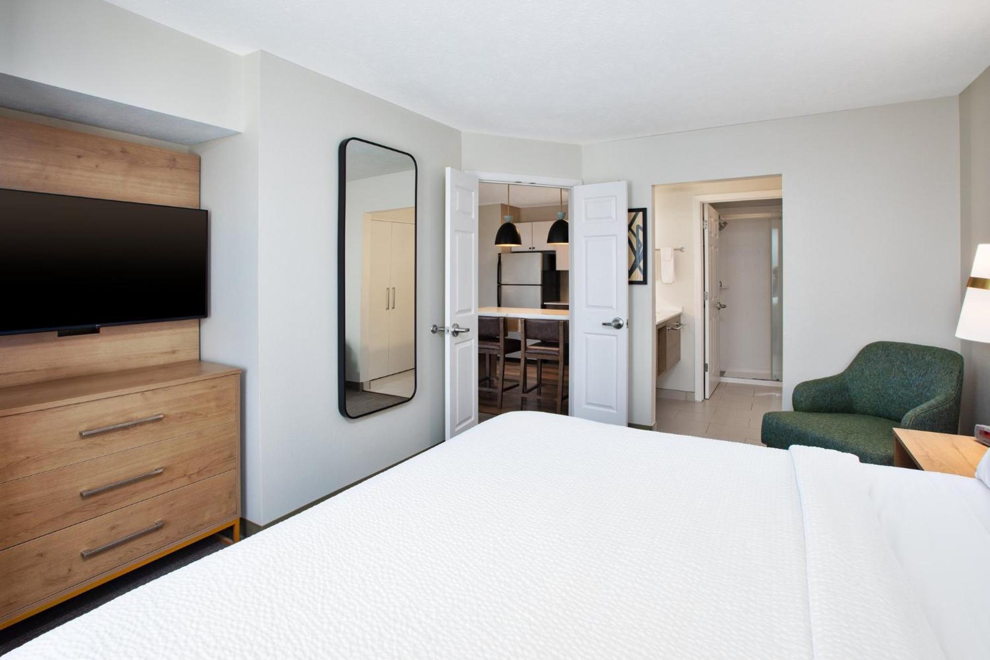 Staybridge Suites Omaha 80Th And Dodge By Ihg Exterior photo