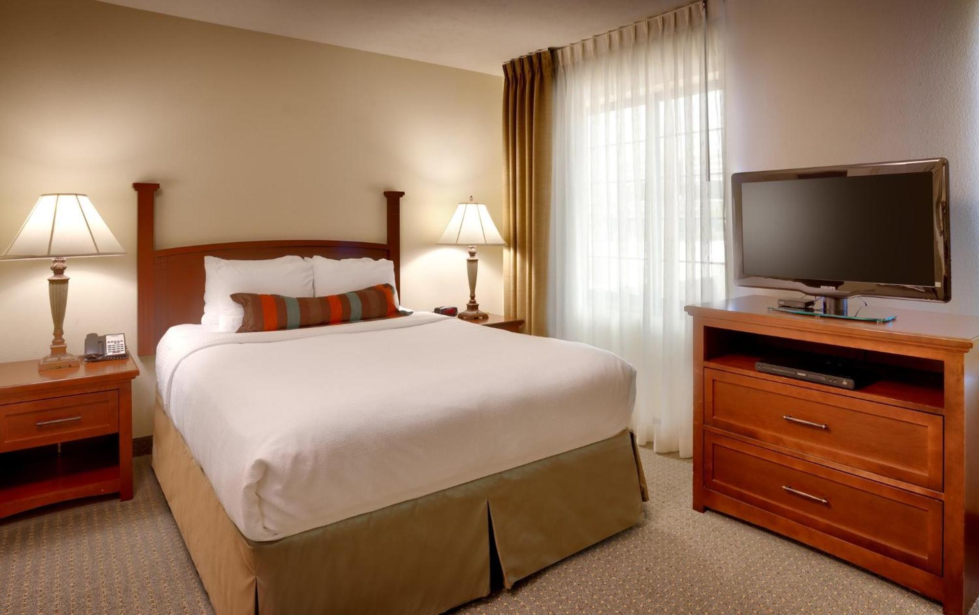 Staybridge Suites Omaha 80Th And Dodge By Ihg Exterior photo